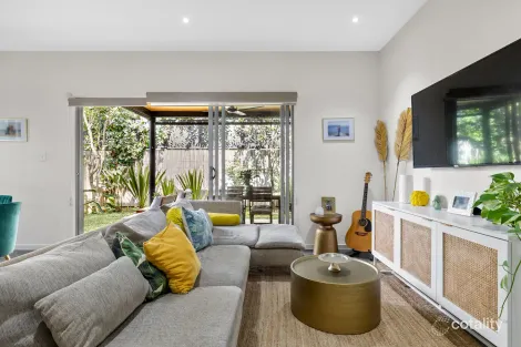 Property photo of 2/20 Moore Street Morningside QLD 4170