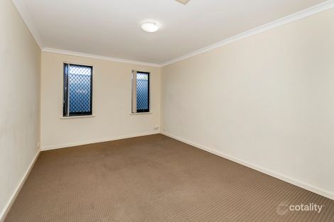 Property photo of 12 Oxenholme Way Waikiki WA 6169