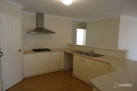 4/35a Woodloes St, Cannington, WA 6107