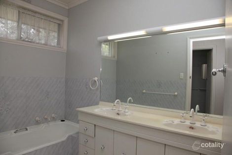 Property photo of 18 Lauer Street Doncaster VIC 3108