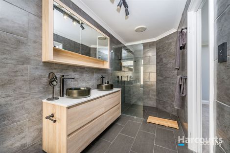 Property photo of 58 Hampshire Drive Jindalee WA 6036