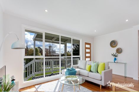 Property photo of 24 Tamworth Road Kilsyth VIC 3137