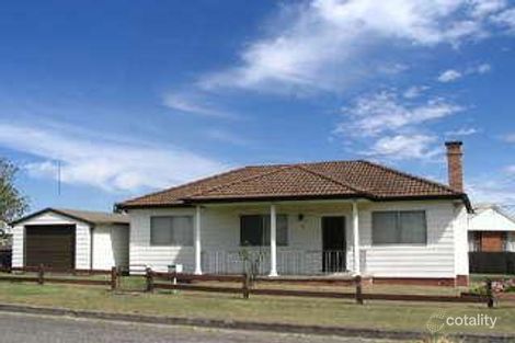 1 Ernest St, Belmont, NSW 2280