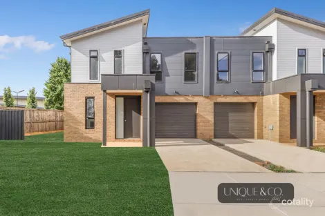 Property photo of 2/228 Duncans Road Werribee VIC 3030