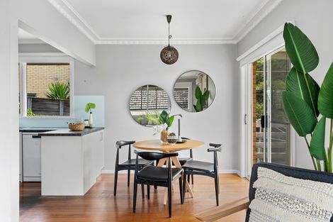 Property photo of 15 Edgecombe Street Hamlyn Heights VIC 3215