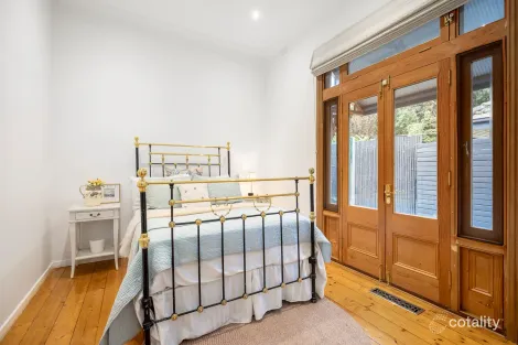 Property photo of 11 Sherwood Road Ivanhoe VIC 3079