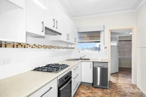 Property photo of 2 Yarral Avenue East Tamworth NSW 2340