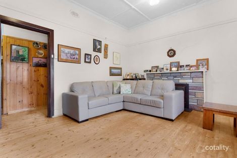 Property photo of 30 Bournian Avenue Strathmore VIC 3041