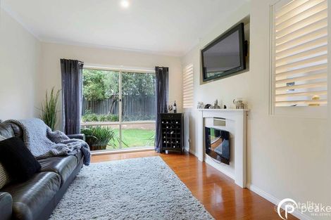 Property photo of 4 Lena Court Berwick VIC 3806