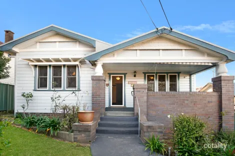 37 Rosemont St, West Wollongong, NSW 2500