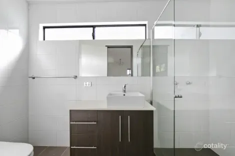 Property photo of 1 Arbour Place Carrara QLD 4211