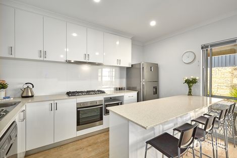 Property photo of 22 Starflower Grove Beeliar WA 6164