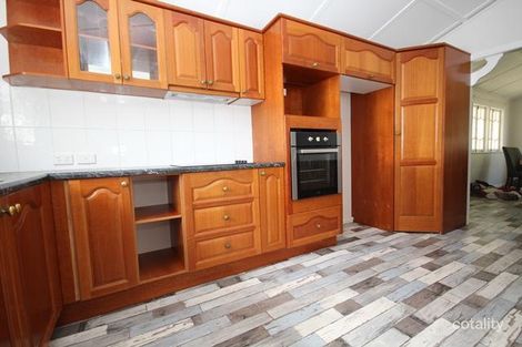 34 Shaw St, West End, QLD 4810