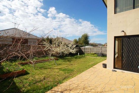 Property photo of 24 Lauderdale Drive Craigieburn VIC 3064