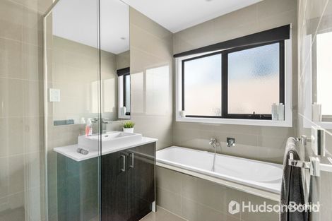Property photo of 14 Morello Circle Doncaster East VIC 3109