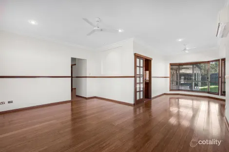 Property photo of 9 Jacaranda Place Ormiston QLD 4160
