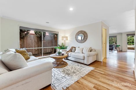 Property photo of 24 Hasluck Crescent Lynbrook VIC 3975
