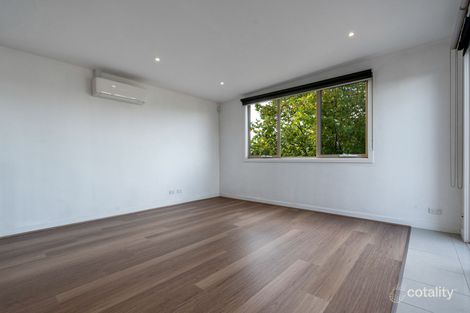 Property photo of 30 Mission Hills Way Craigieburn VIC 3064