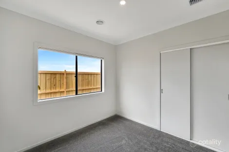 Property photo of 33 Wanderlust Drive Mount Duneed VIC 3217