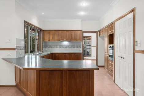 Property photo of 9 Jacaranda Place Ormiston QLD 4160
