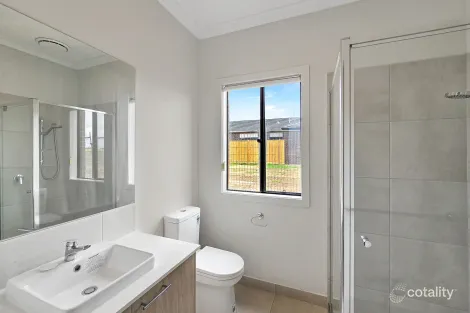 Property photo of 33 Wanderlust Drive Mount Duneed VIC 3217