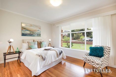 Property photo of 2/2 Aylwin Avenue Burwood VIC 3125
