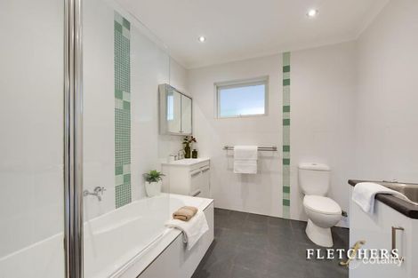 Property photo of 2/2 Aylwin Avenue Burwood VIC 3125