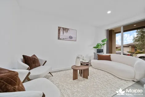 Property photo of 21 Middle Way Mickleham VIC 3064