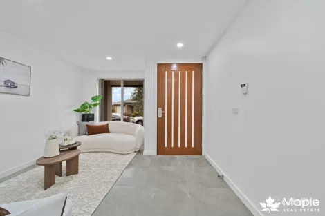 Property photo of 21 Middle Way Mickleham VIC 3064