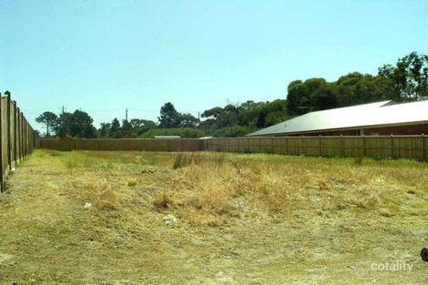 4 Flame Robin Dr, Langwarrin, VIC 3910