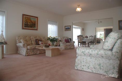 Property photo of 8 Casuarina Close Hoppers Crossing VIC 3029