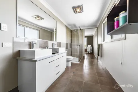 Property photo of 60 Highland Park Road Meringandan West QLD 4352