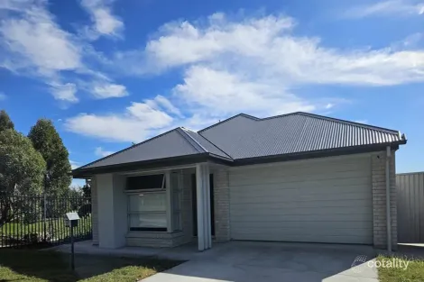 107 East Beaumont Rd, Park Ridge, QLD 4125