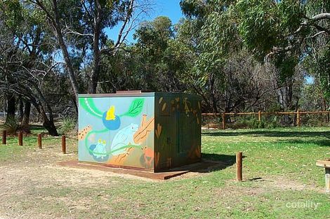 2 Trappers Dr, Woodvale, WA 6026