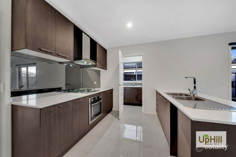 Property photo of 7 Cups Court Clyde North VIC 3978