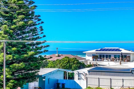 Property photo of 6 Chapman Road Middleton SA 5213