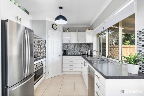 Property photo of 22 Shamrock Street Ormiston QLD 4160