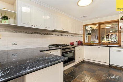 Property photo of 14 Ensign Grove Taylors Lakes VIC 3038