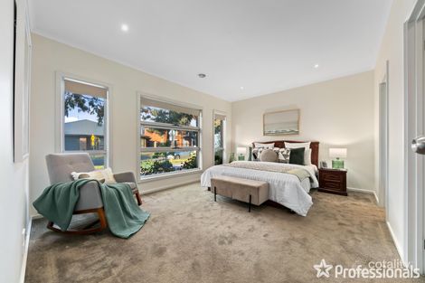 Property photo of 90 Duncombe Park Way Deer Park VIC 3023