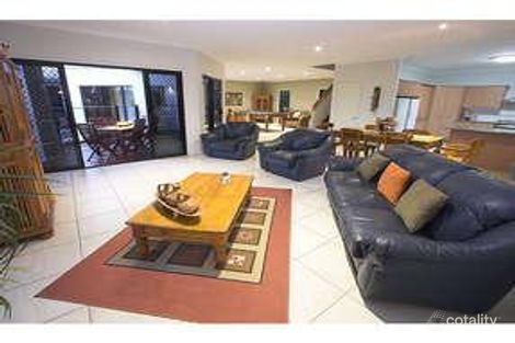 Property photo of 8 Saint Lucia Crescent Parrearra QLD 4575