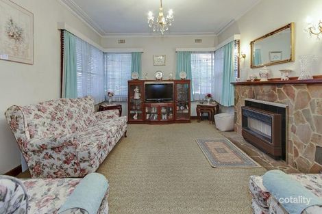 Property photo of 5 Kingsley Grove Mount Waverley VIC 3149