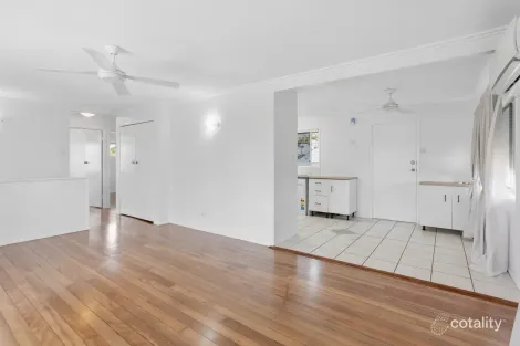 Property photo of 17 Lockyer Parade Deception Bay QLD 4508