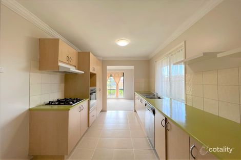 Property photo of 3 Ruthven Close Hillside VIC 3037