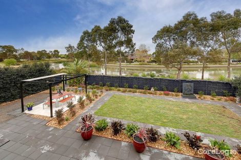 Property photo of 4 Waterford Close Caroline Springs VIC 3023