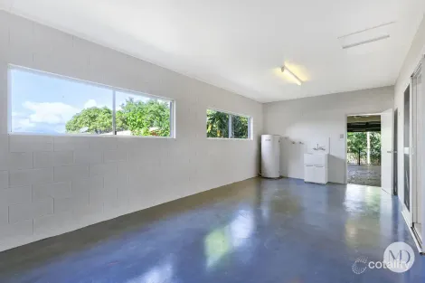 Property photo of 291 Robert Road Bentley Park QLD 4869