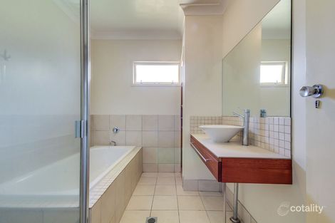 Property photo of 33 Norcombe Street Carina QLD 4152
