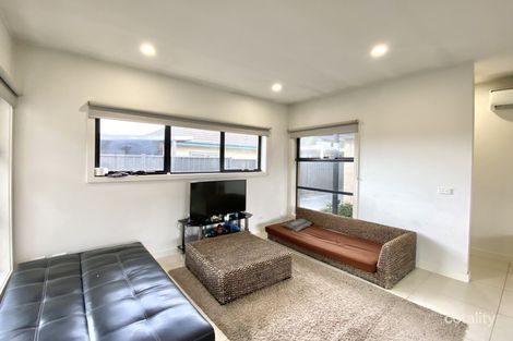 Property photo of 2/32 George Street St Albans VIC 3021