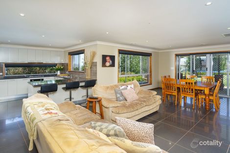 Property photo of 15 Yandee Place Estella NSW 2650