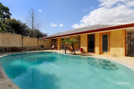 39 Davies Cres, Kardinya, WA 6163