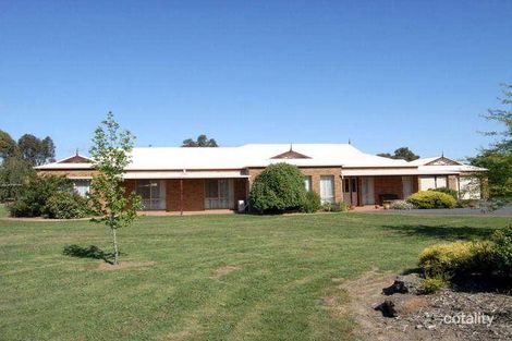 22 Meeking Dr, Pakenham, VIC 3810